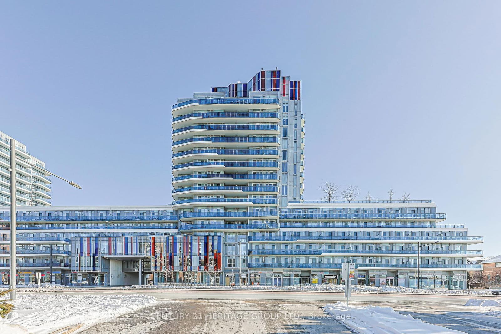 #620 - 9471 Yonge Street