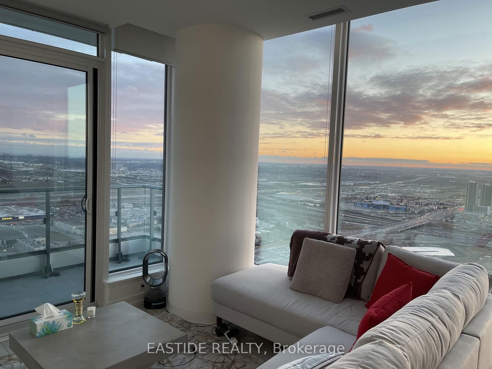 #5309 - 5 Buttermill Avenue