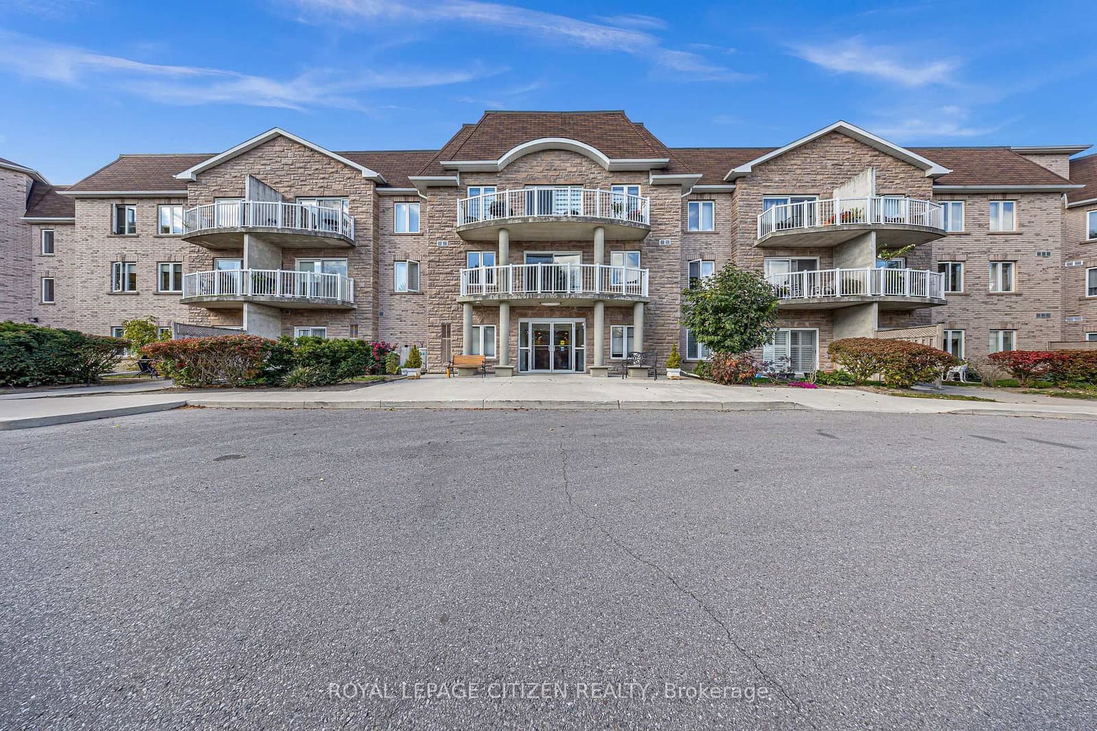 #307 - 32 Church Street