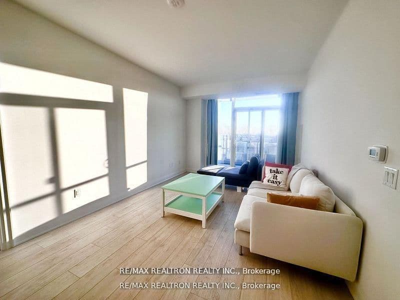 #311W - 10 Gatineau Drive