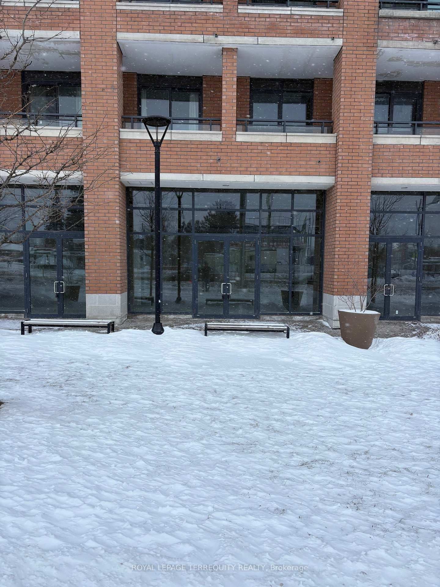 #8 - 11611 Yonge Street