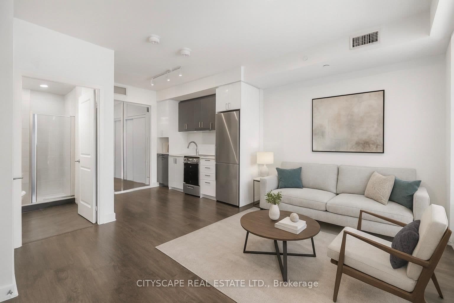 #501 - 30 Upper Mall Way