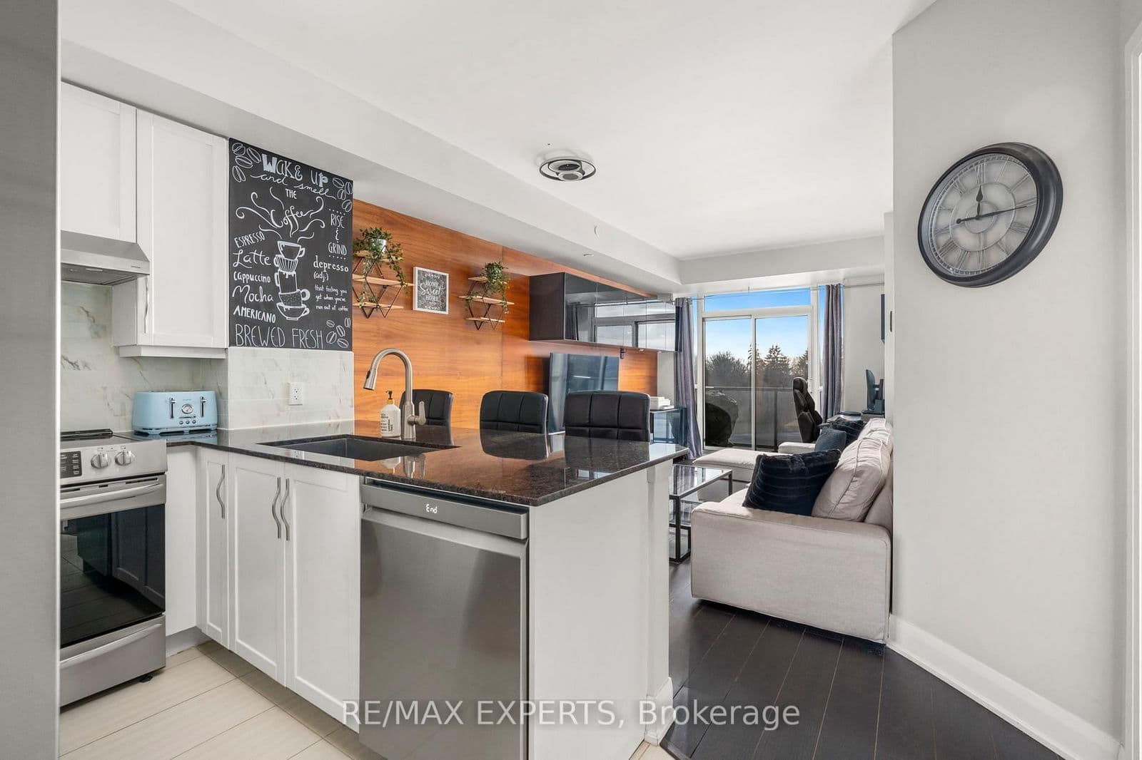 #420 - 4700 Highway 7