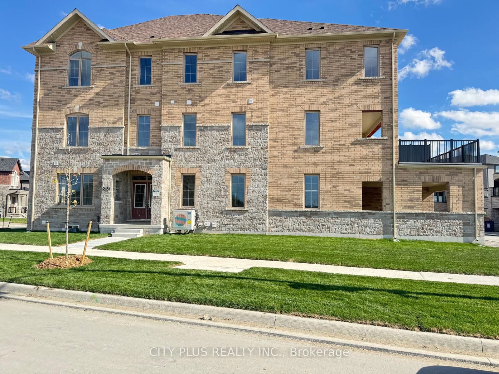 227 Leslie Richards Street