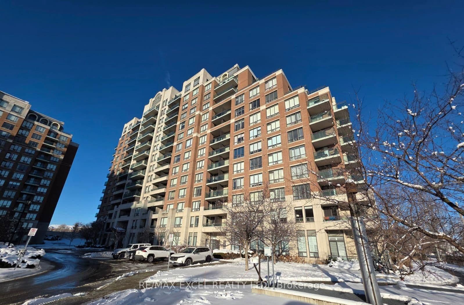 #712 - 350 Red Maple Road