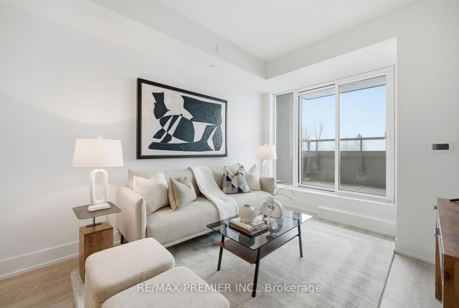 #435 - 2075 King Road