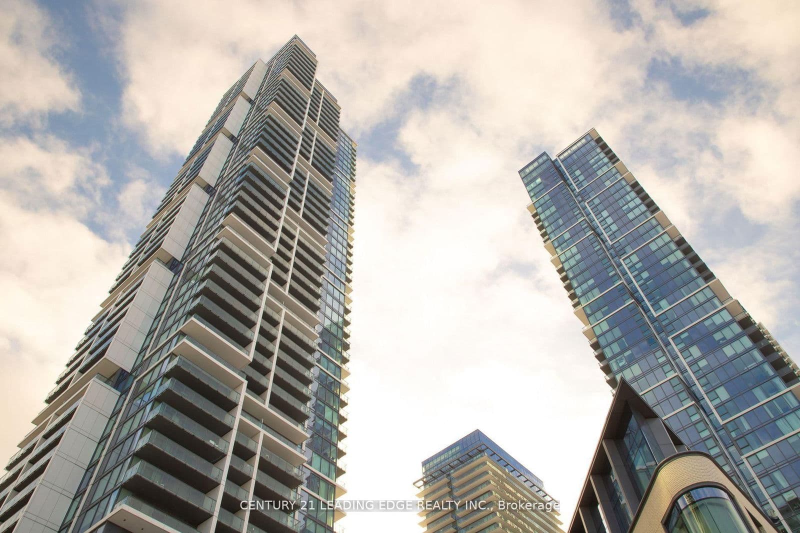 #PH10 - 7890 Jane Street