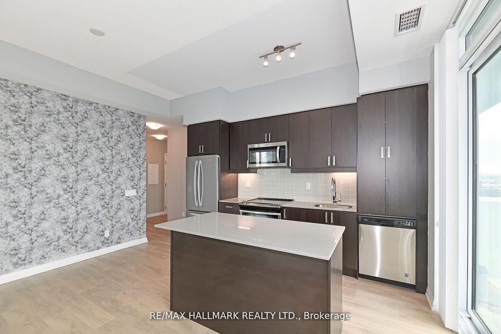 #906 - 7895 Jane Street