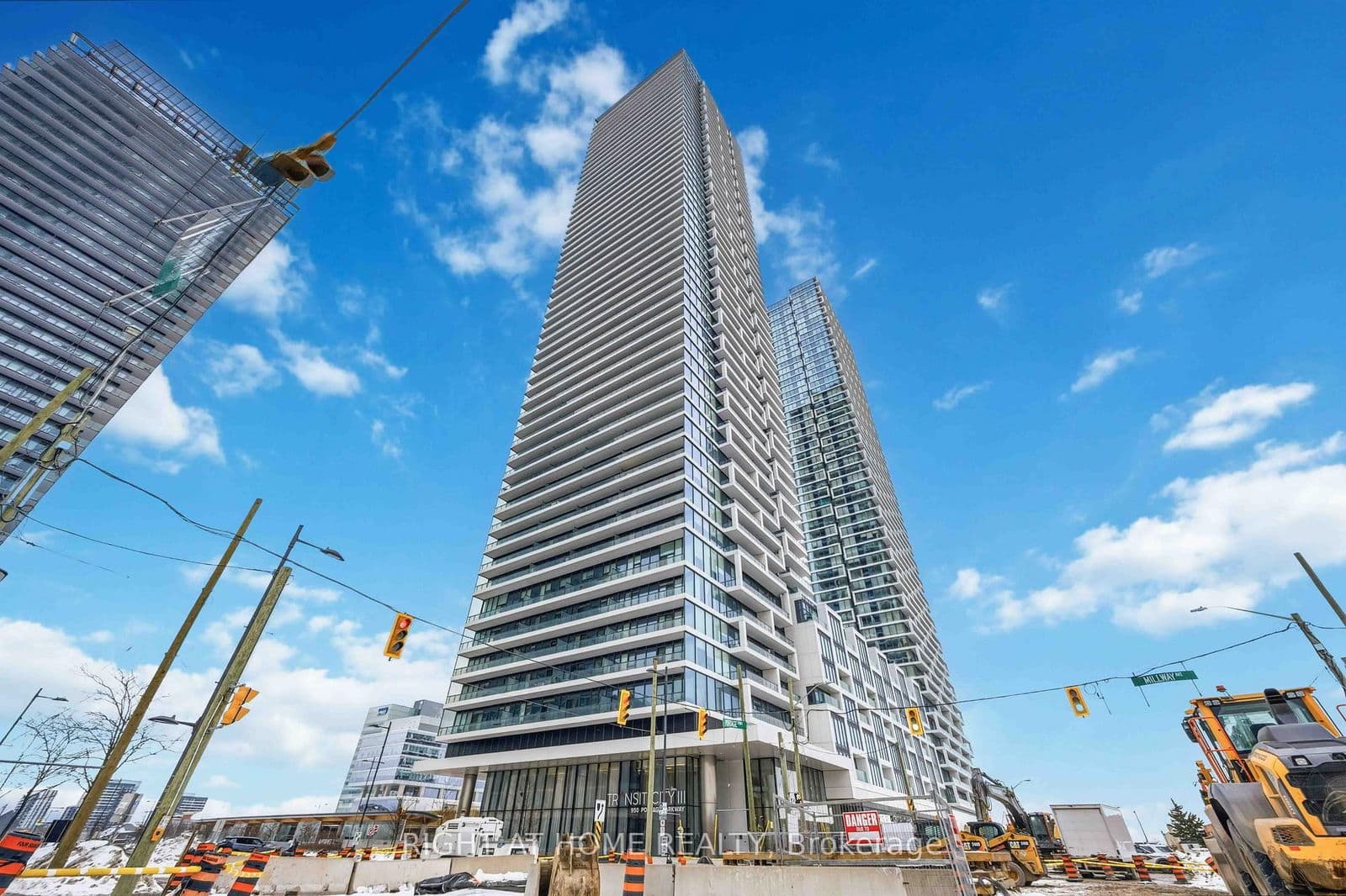 #307 - 950 Portage Parkway