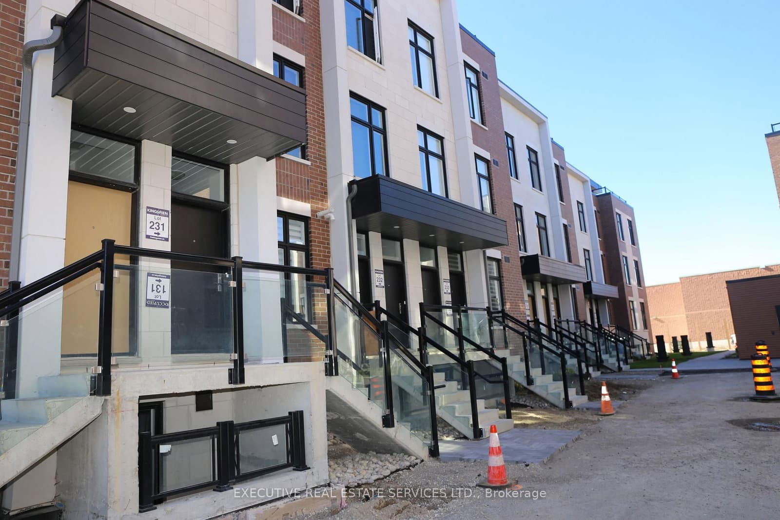 9580 Islington Avenue N, Unit U-231