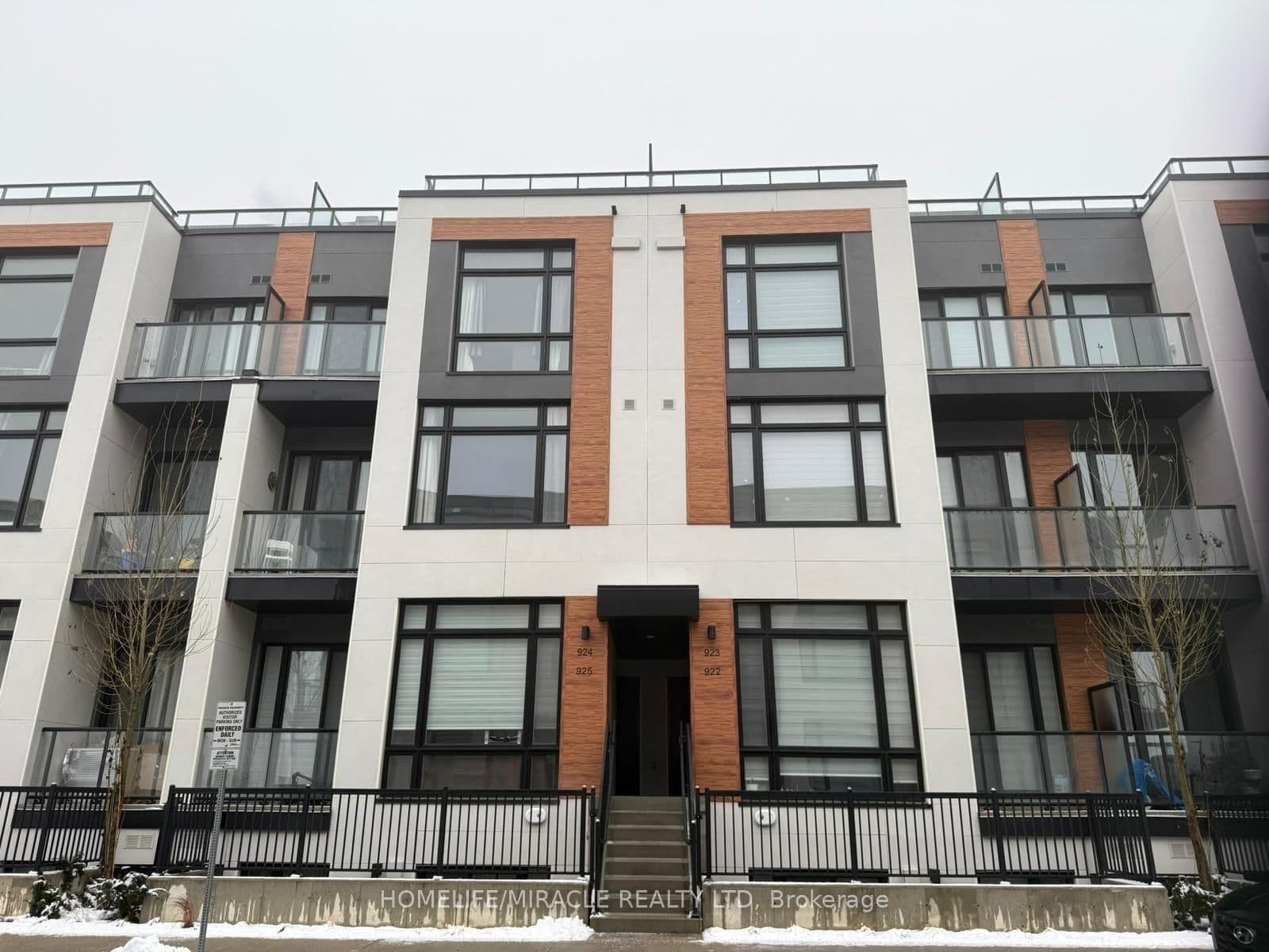 #924 - 2 Steckley House Lane