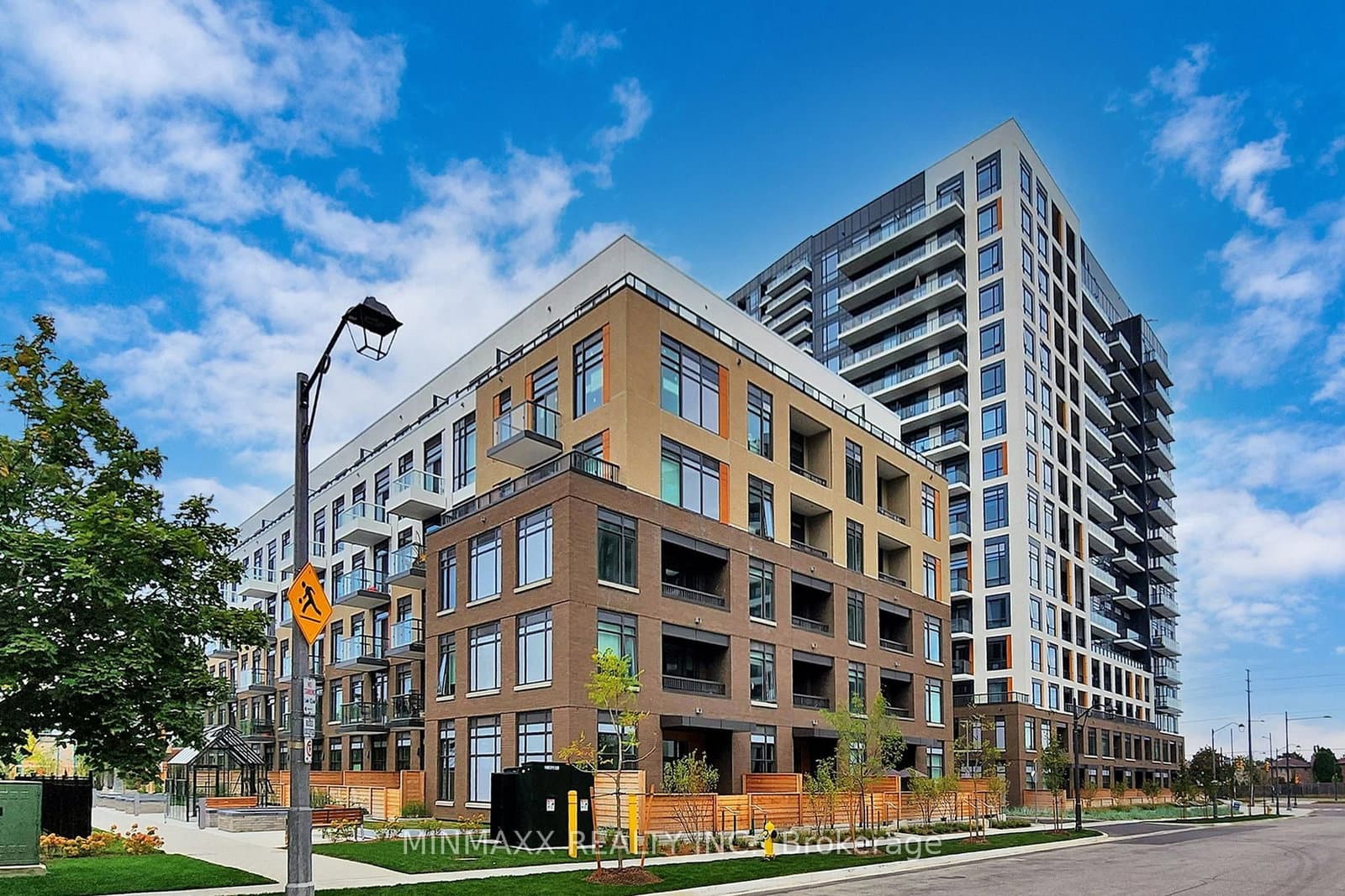 #D620 - 8 Beverley Glen Boulevard