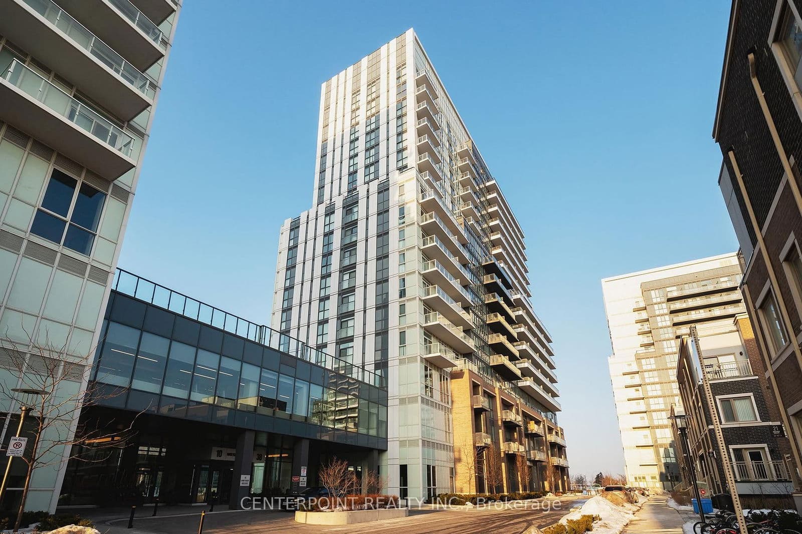 #1910 - 38 Honeycrisp Crescent