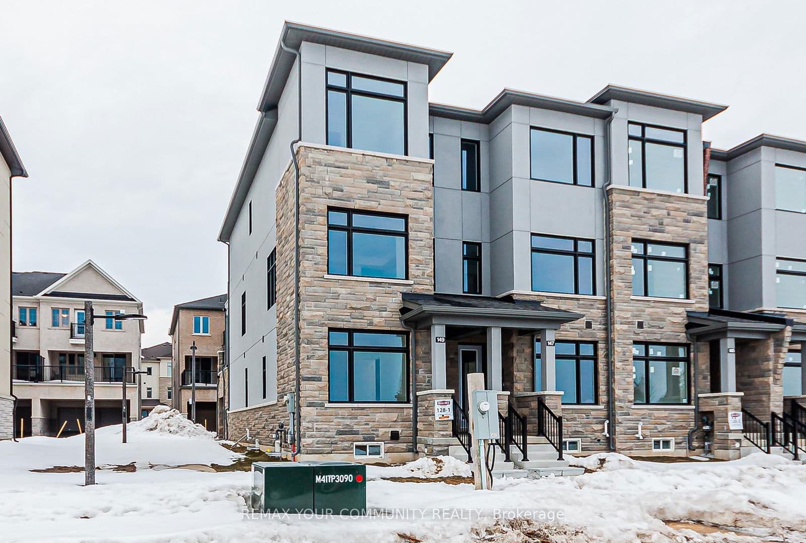 149 BERCZY GREEN Drive