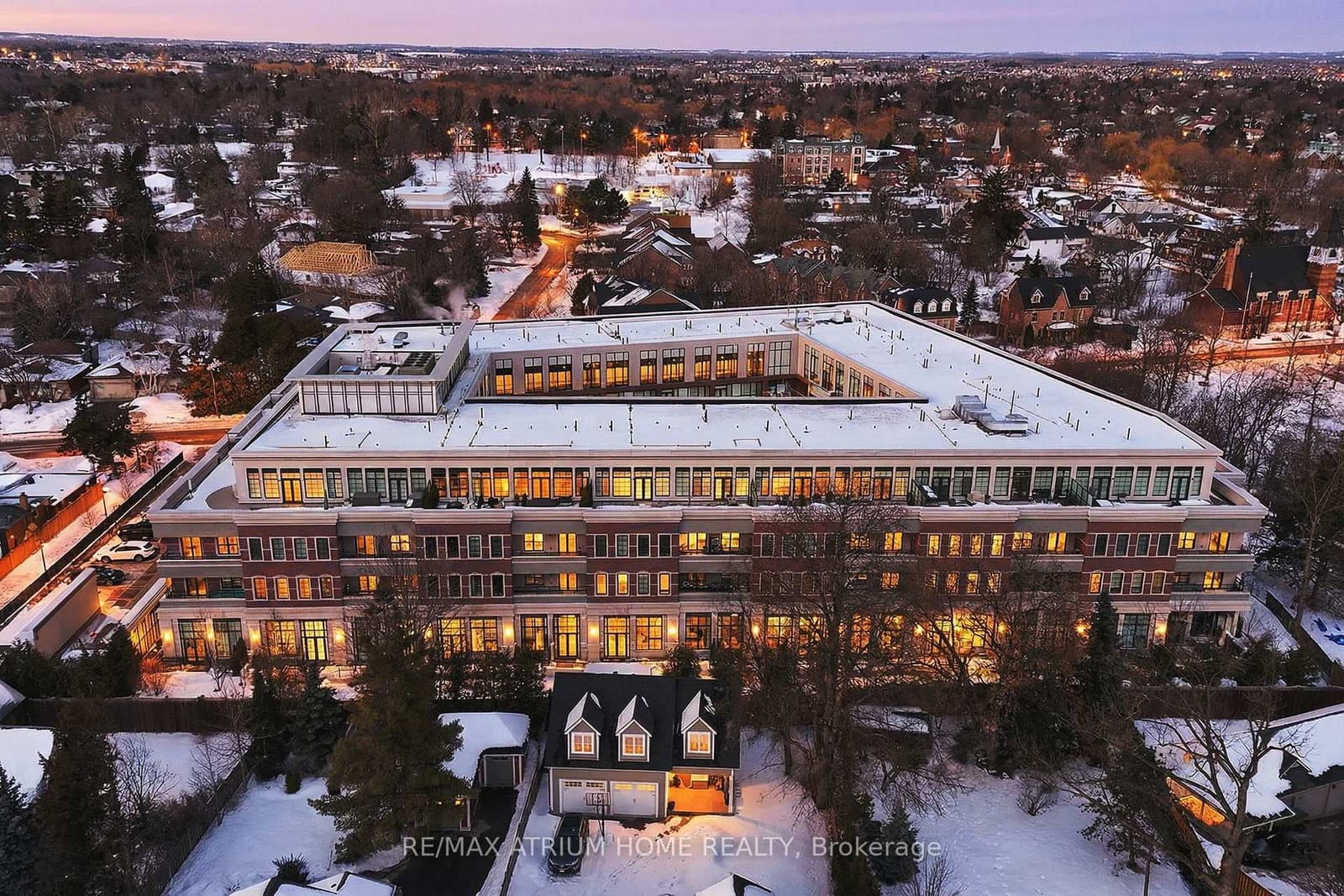 20 Fred Varley Drive, Unit PH9