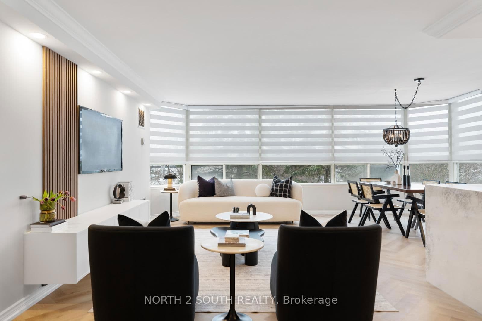 #304 - 7 townsgate Drive