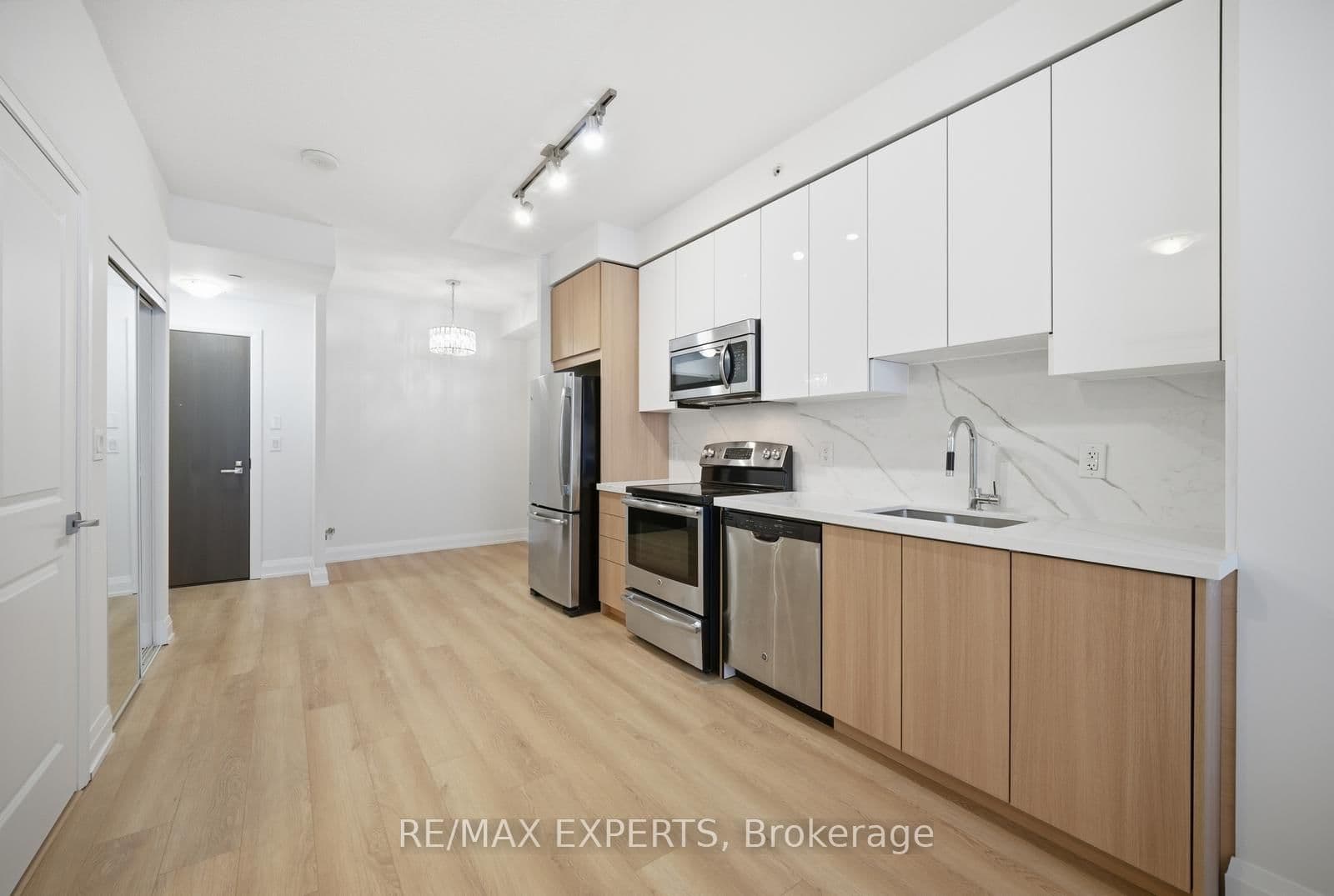 #2433 - 7161 Yonge Street