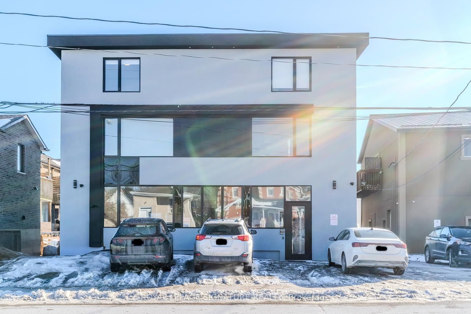 66 John Street W, Unit 302