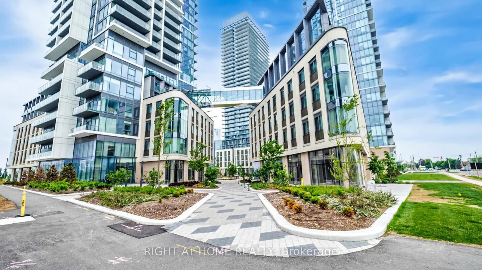 #902 - 1000 Portage Parkway