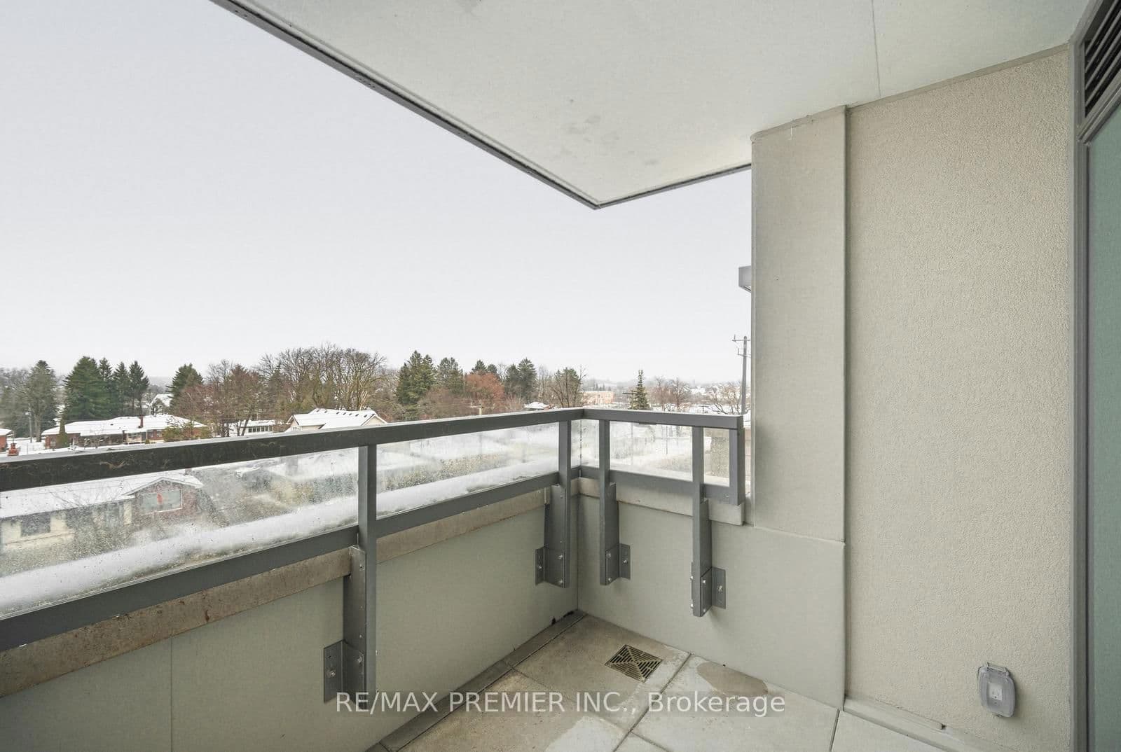 #435 - 2075 King Road