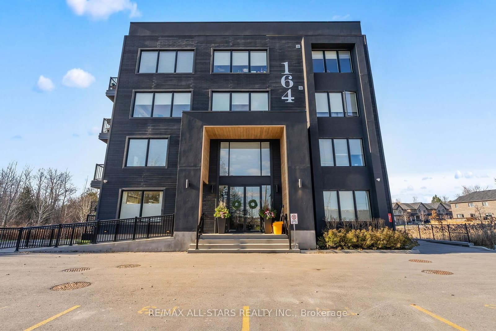 #103 - 164 Cemetery Road