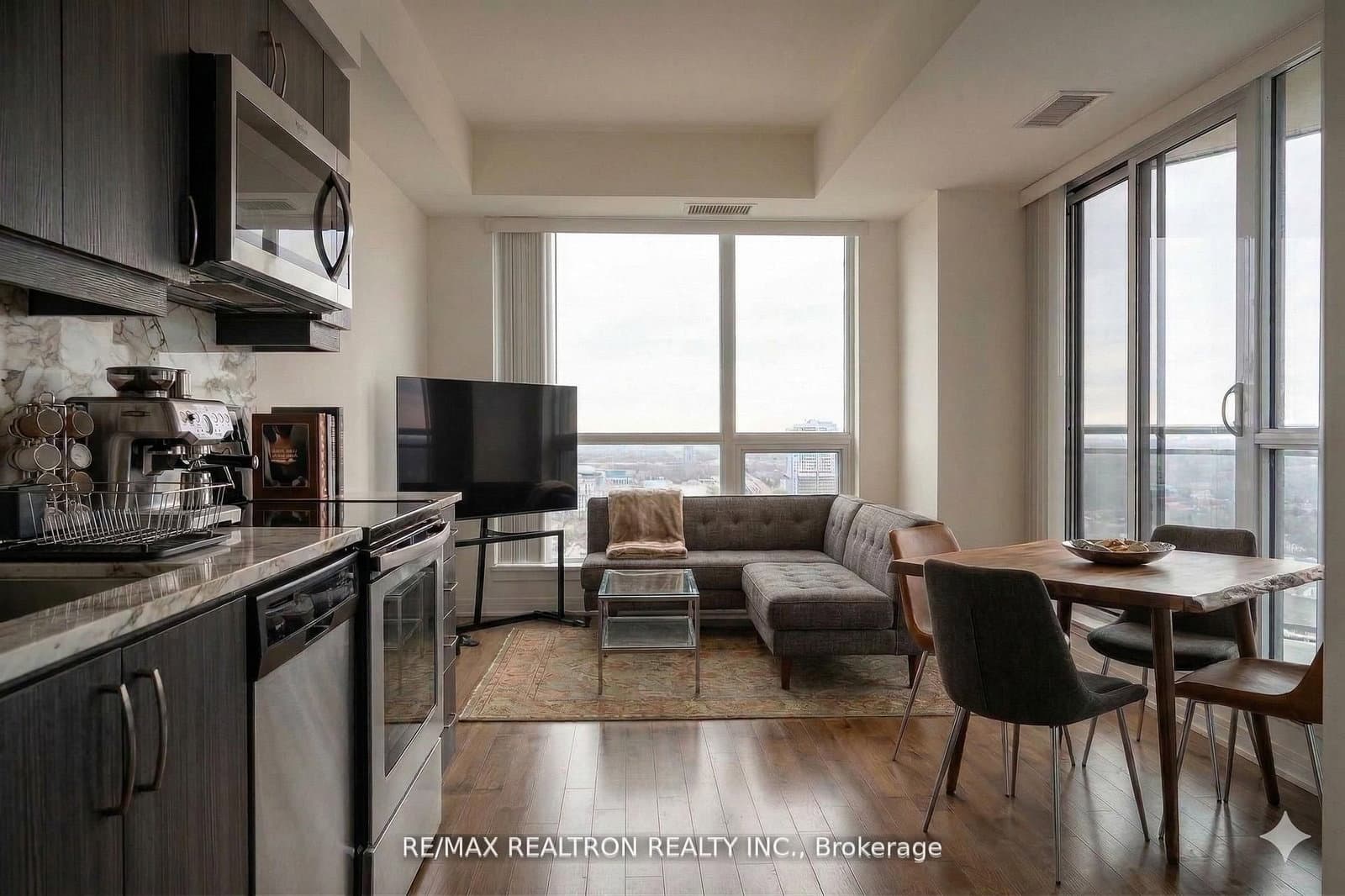 #2009 - 9201 Yonge Street