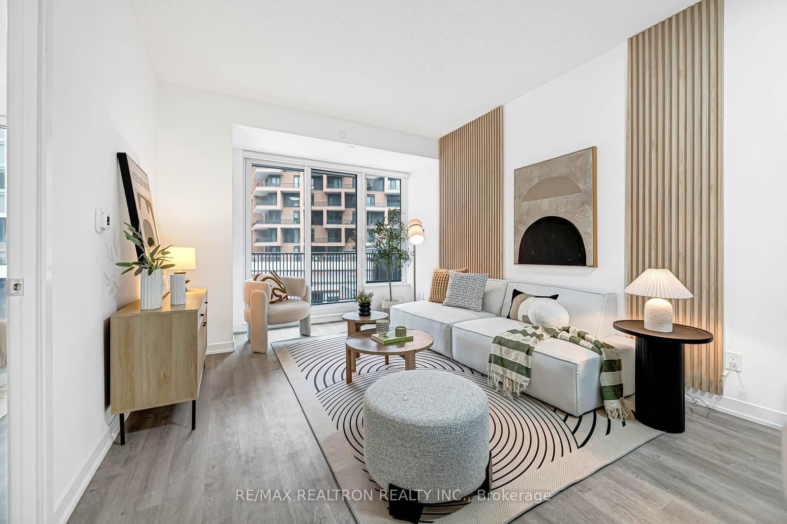 38 Simcoe Promenade, Unit 403C