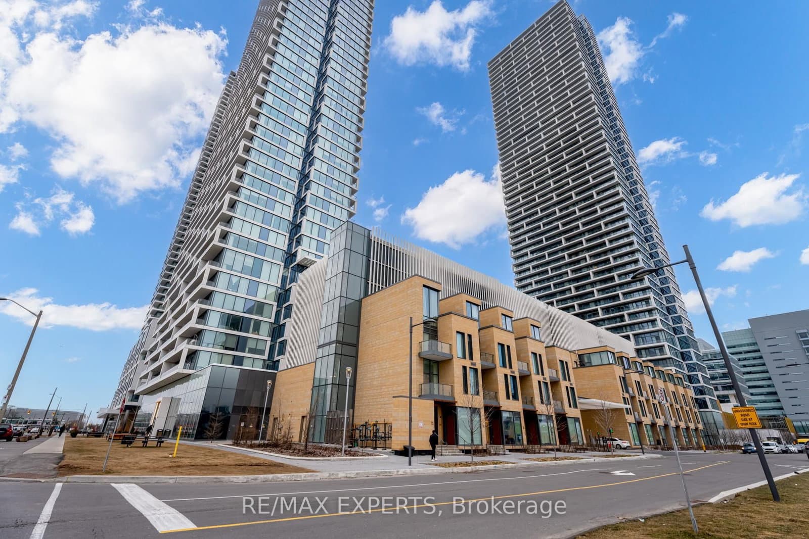 9 Buttermill Avenue, Unit Th02