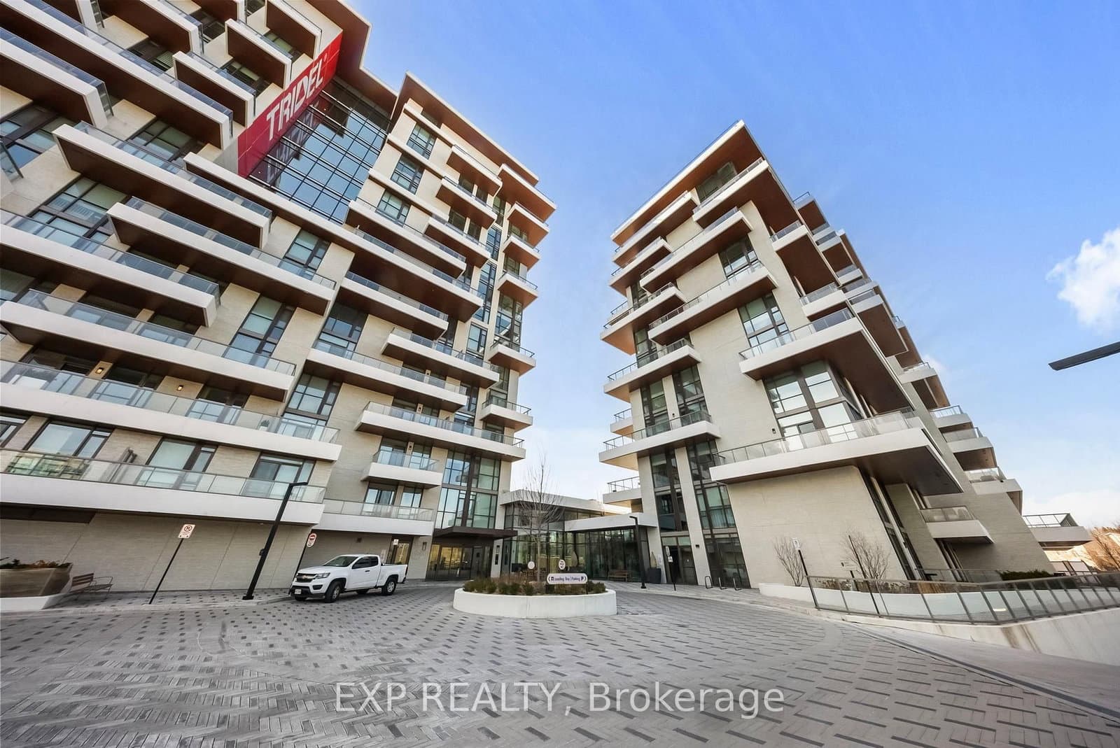 #301 - 397 Royal Orchard Boulevard