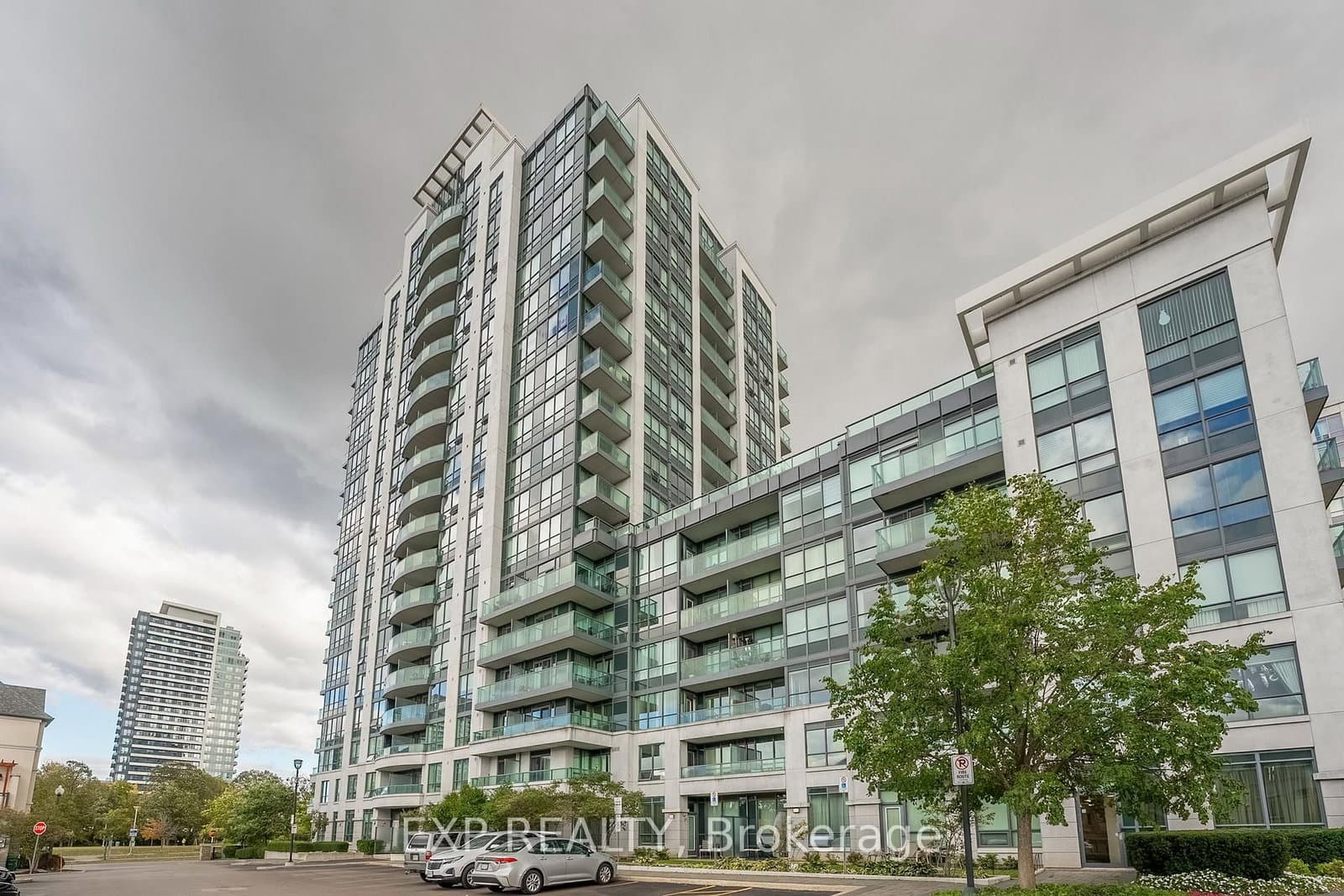 #105 - 20 North Park Road