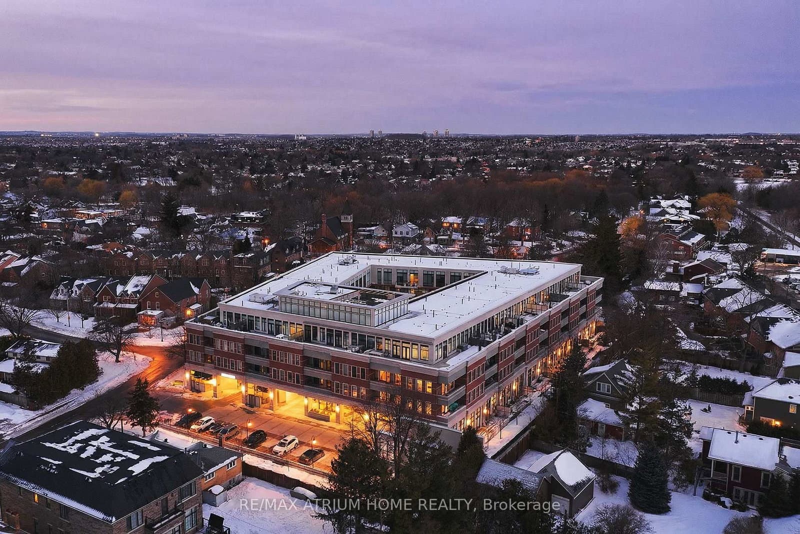 #324 - 20 Fred Varley Drive