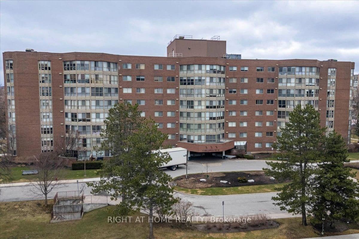 #703 - 5 Weldrick Road W