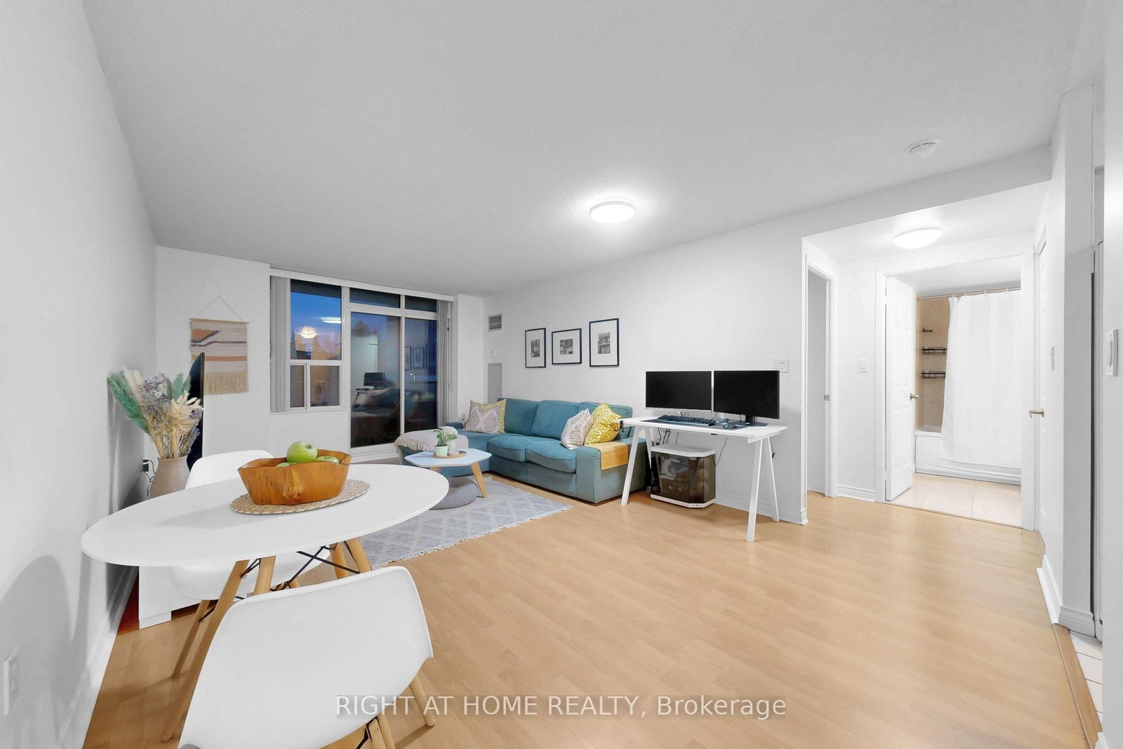 #216 - 2100 John Street
