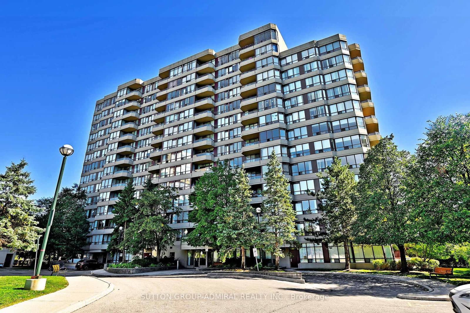 #203 - 91 Townsgate Drive