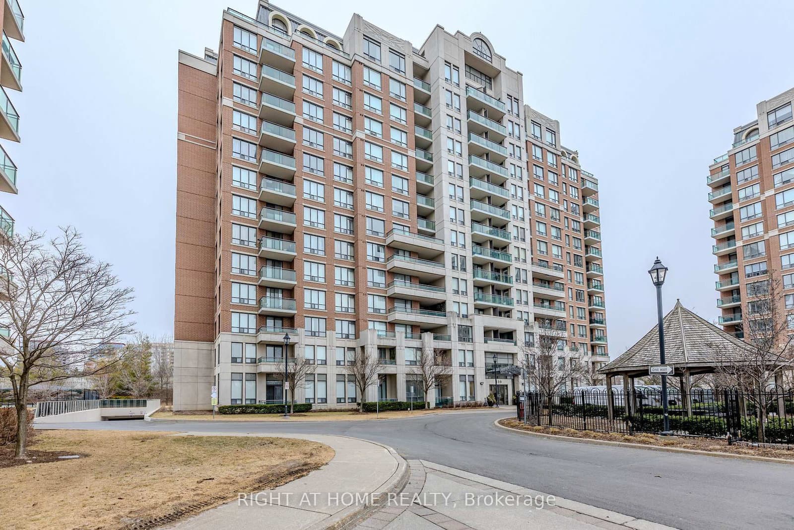 #801 - 330 Red Maple Road