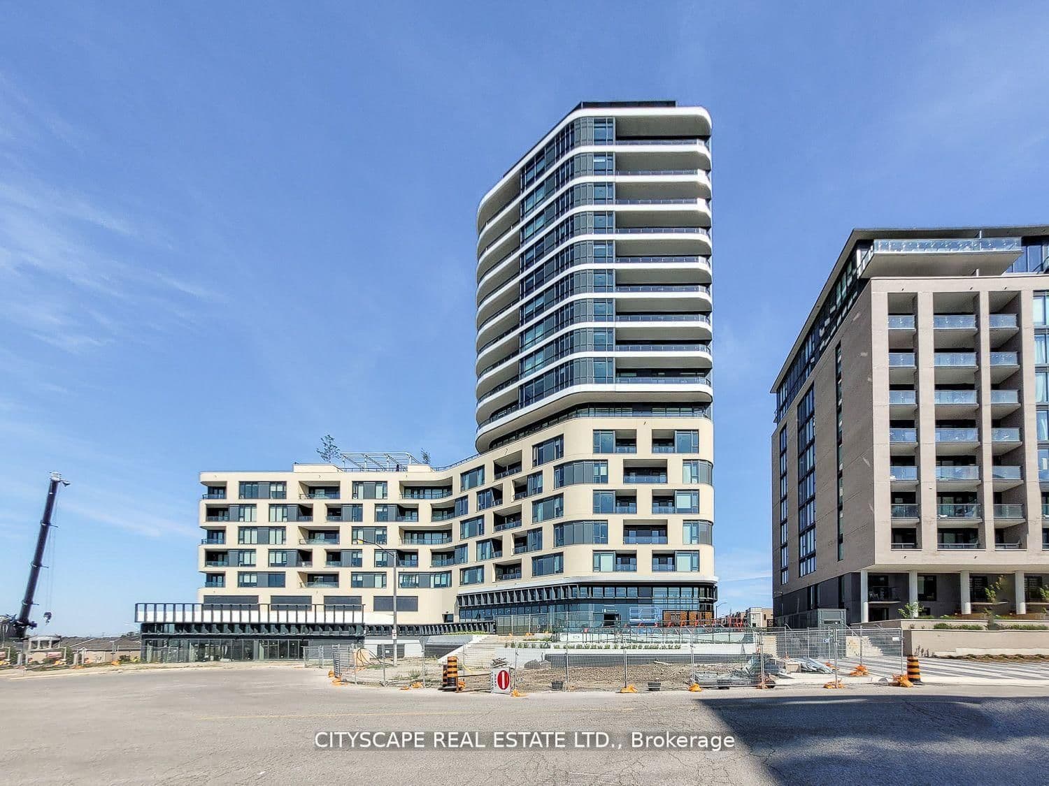 #405 - 120 Eagle Rock Way