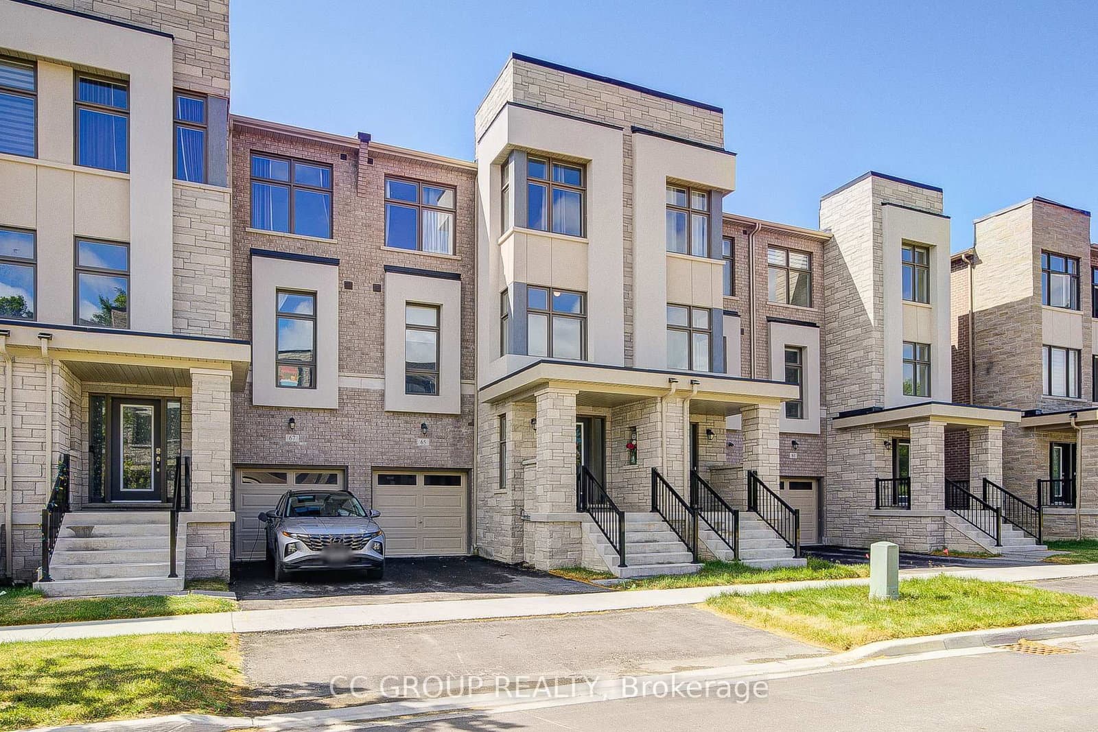 65 Puisaya Drive