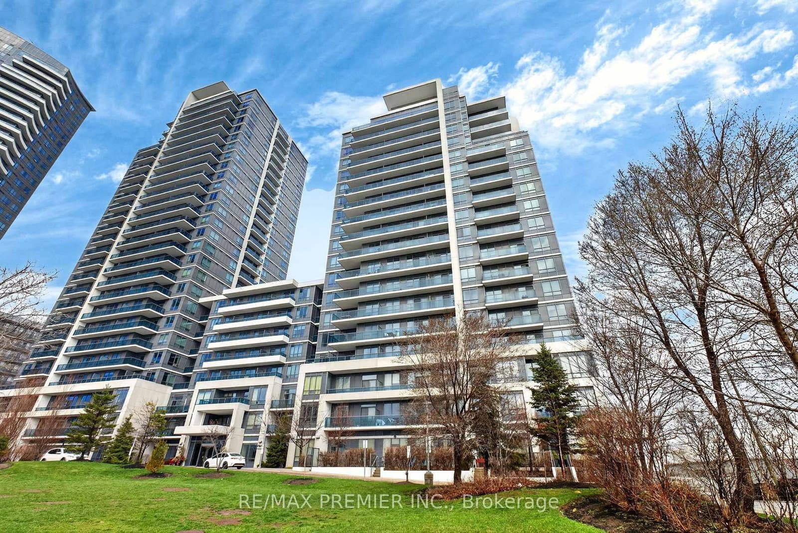 #608 - 7167 Yonge Street
