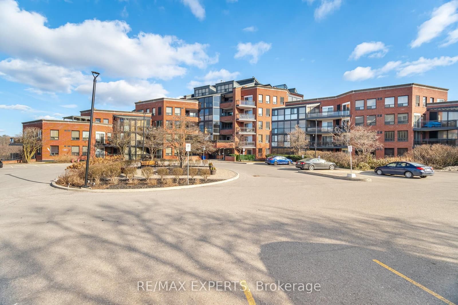 #305 - 100 Arbors Lane