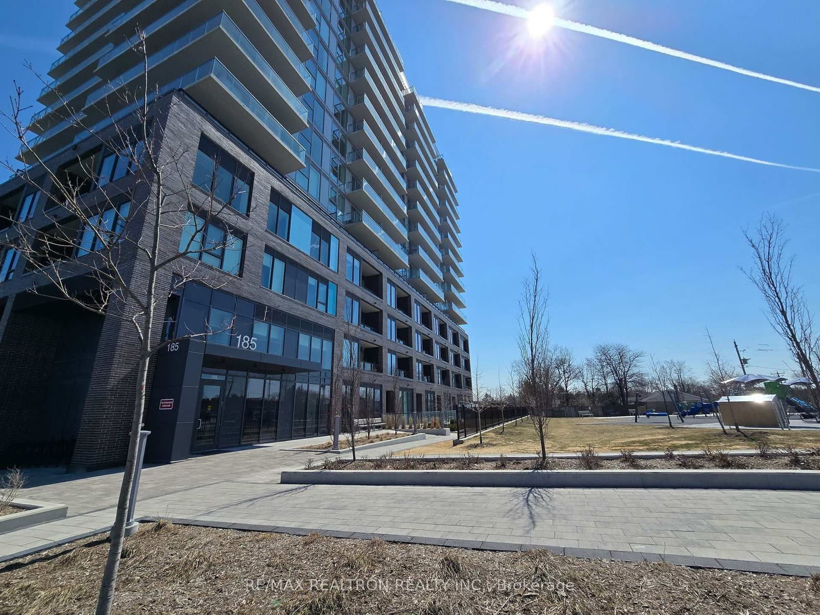 #301 - 185 Deerfield Road