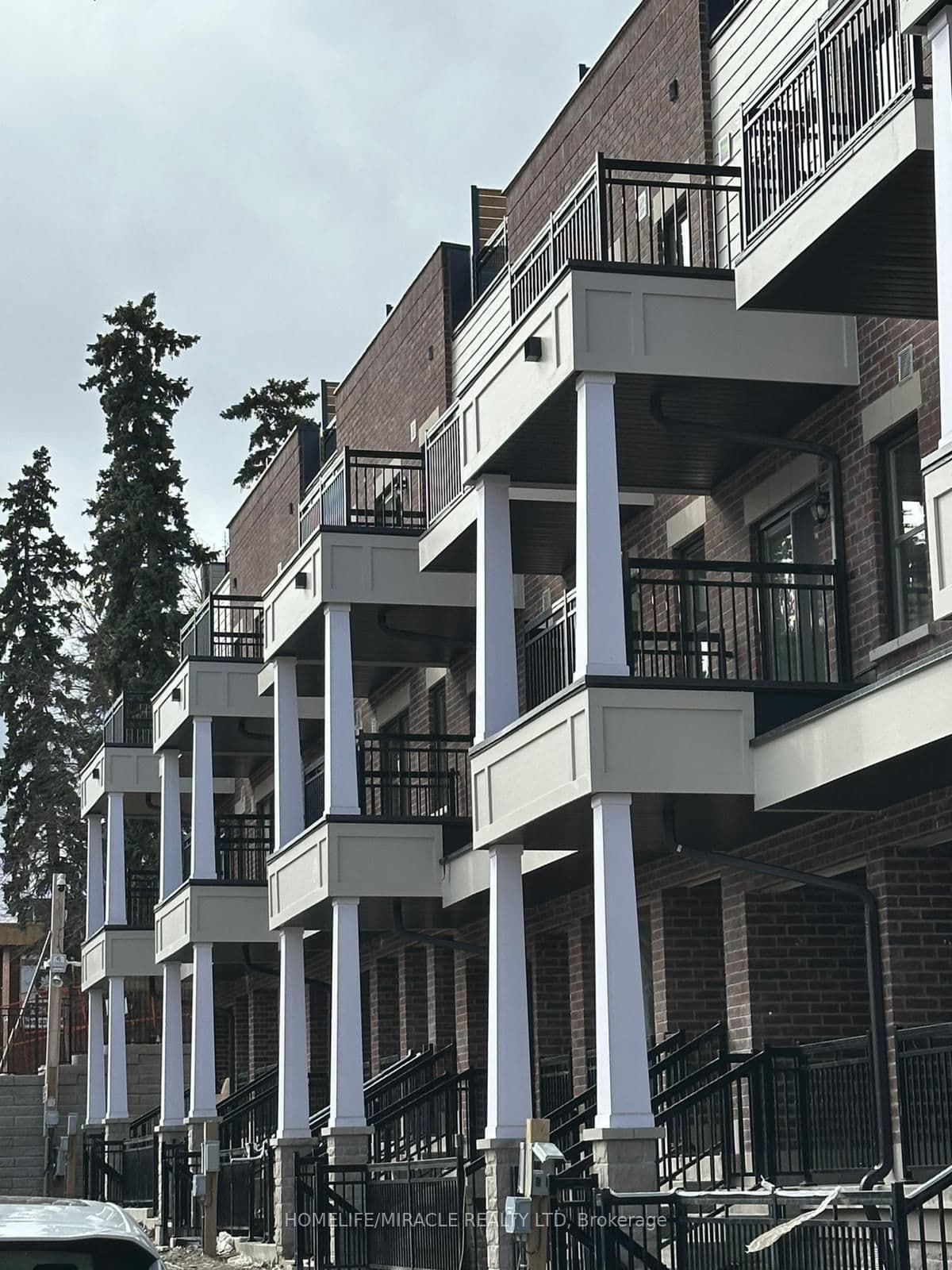 15100 YONGE Street, Unit 212
