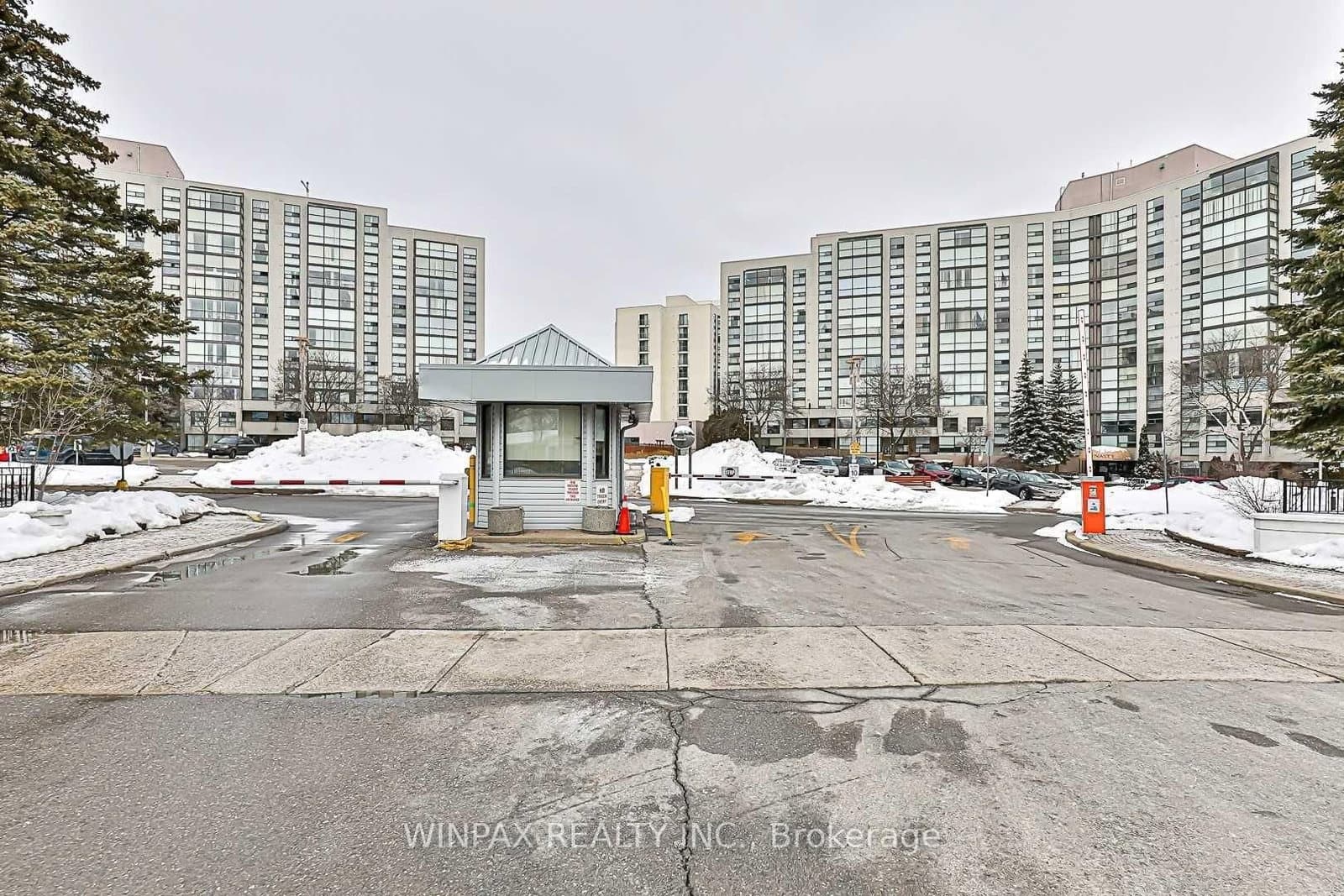 #1202 - 20 Harding Boulevard