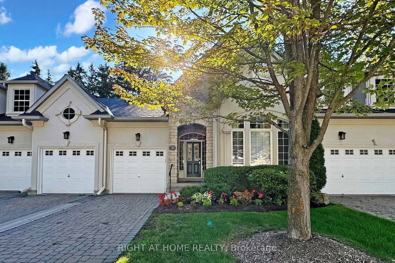 9 Arlington Way