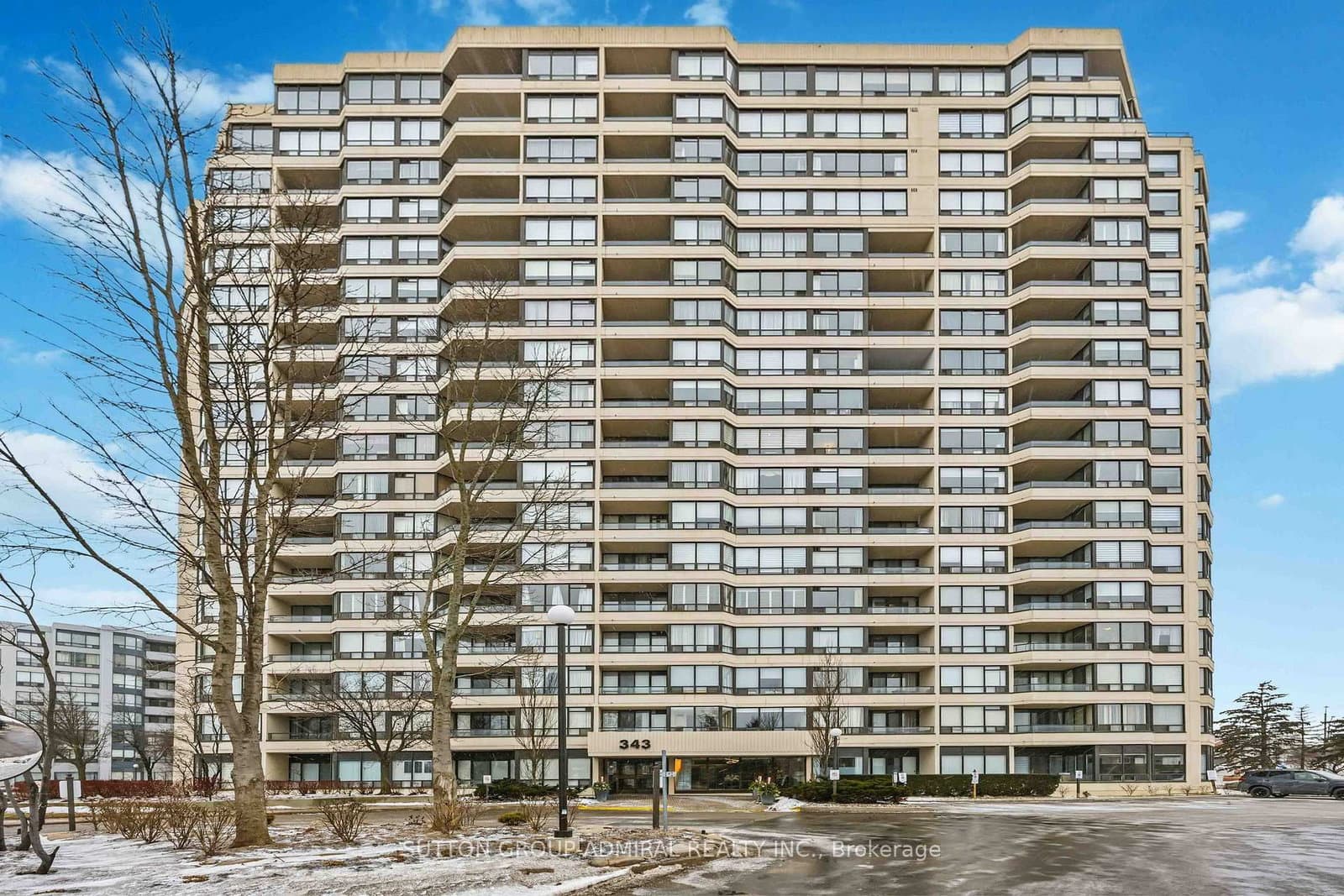 #506 - 343 Clark Avenue W