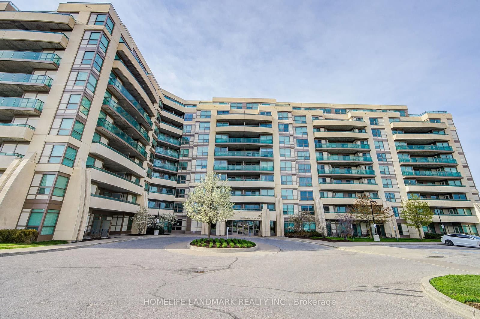 #714 - 75 Norman Bethune Avenue S