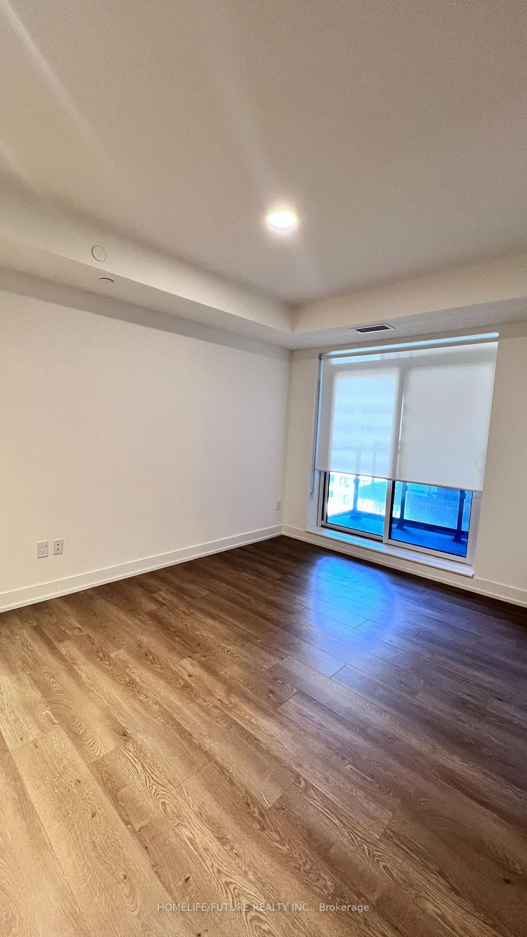 #826 - 8 Cedarland Drive