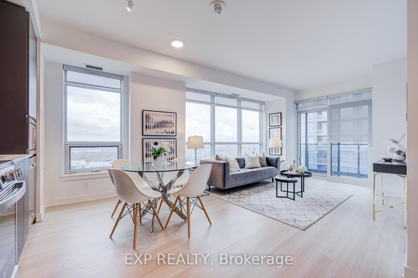 #2707 - 30 Upper Mall Way