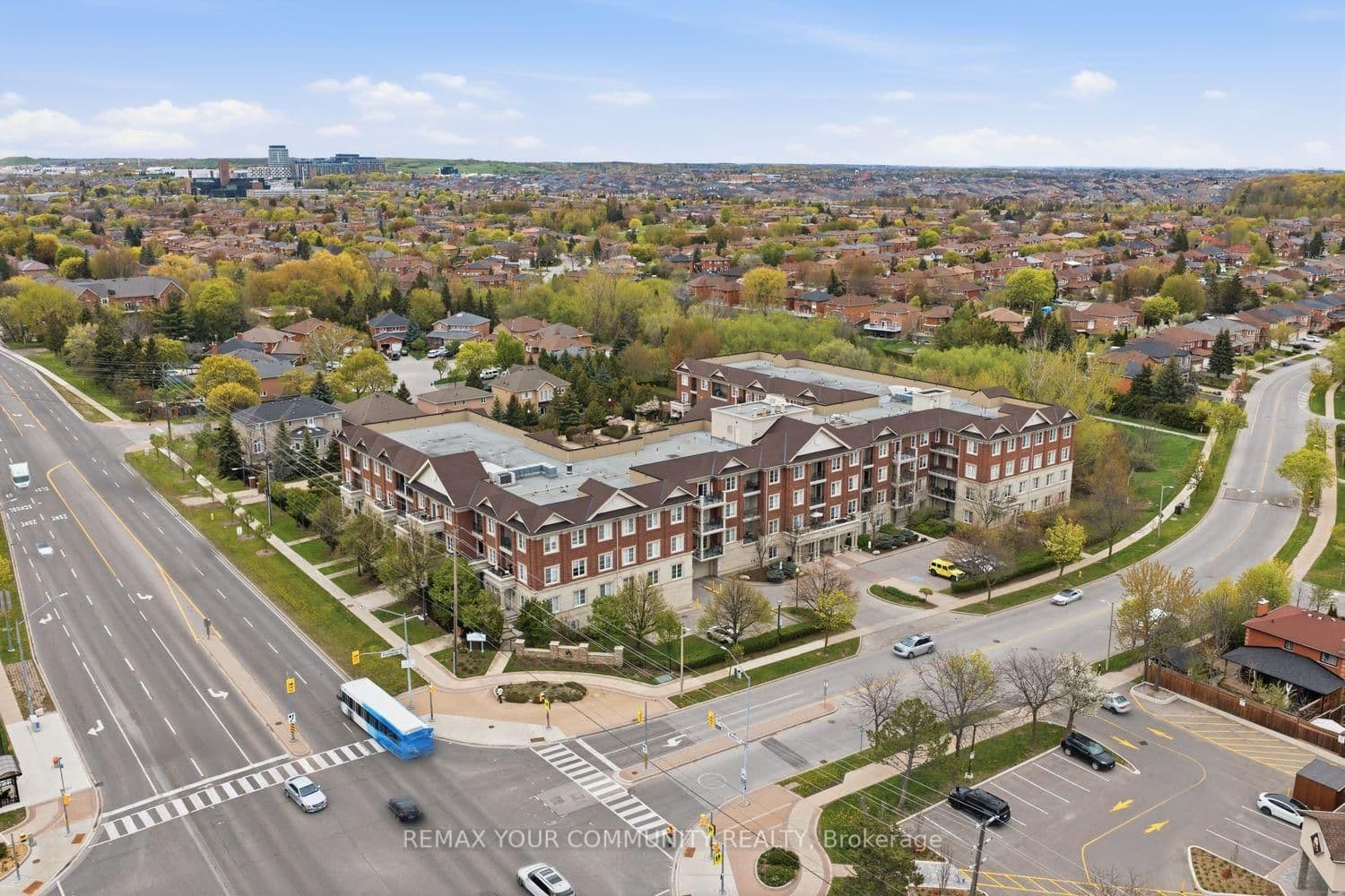 #313 - 9519 Keele Street