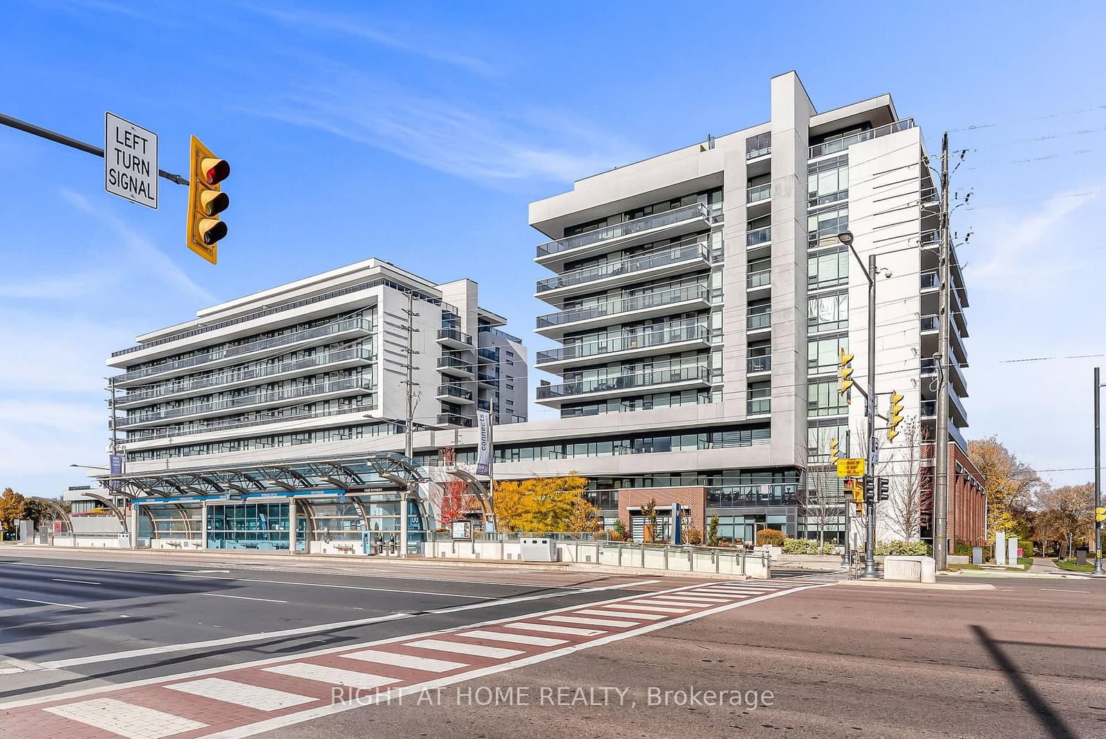 #810 - 4800 Highway 7