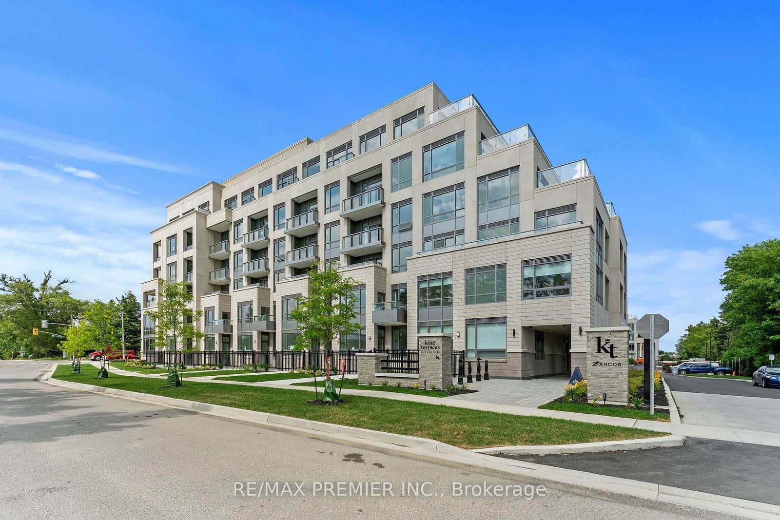 2075 King Road, Unit 435